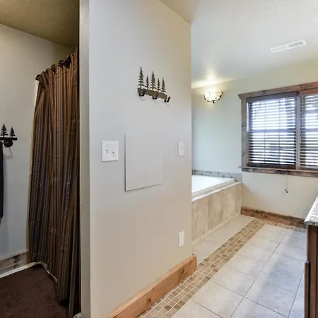 Holiday home Watermill Cove Lakefront 2 Mi To Silver Dollar Pools Mini Golf Branson